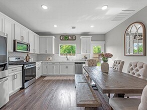Building Photo - 15410 Cordach Dr