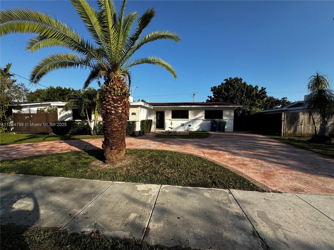 Foto principal - 12635 SW 84th Avenue Rd