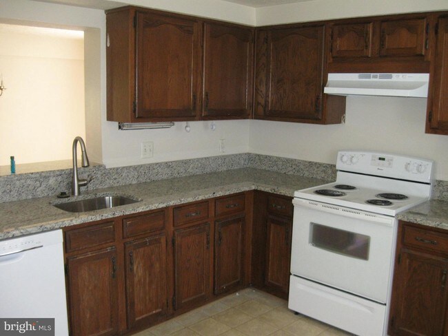 Foto del edificio - 6023 Buttercup Ct