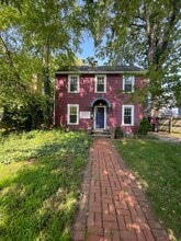 Building Photo - 1404 E Park Pl