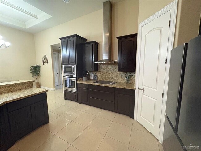 Building Photo - 20 Viejo Ln