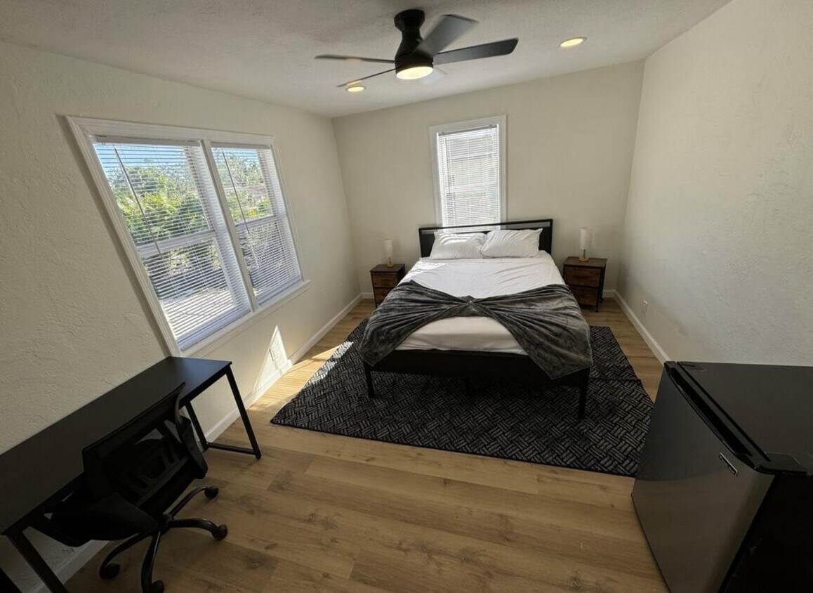 Foto principal - 2345 11th St S