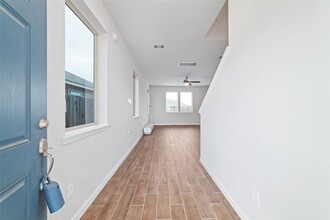 Building Photo - 21622 Buttonsage Ln