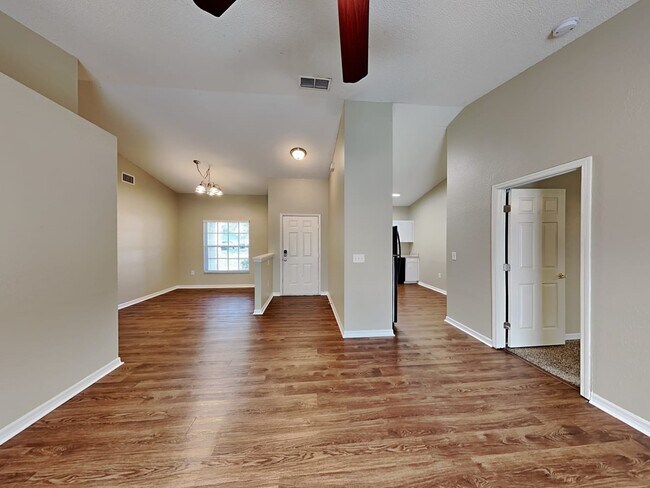 Building Photo - 3424 Diamond Ter