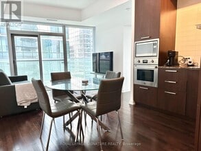 Building Photo - 14 York St