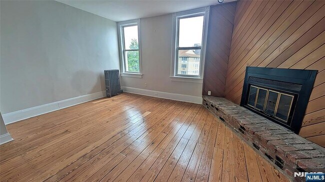 Foto del edificio - 154 Undercliff Ave