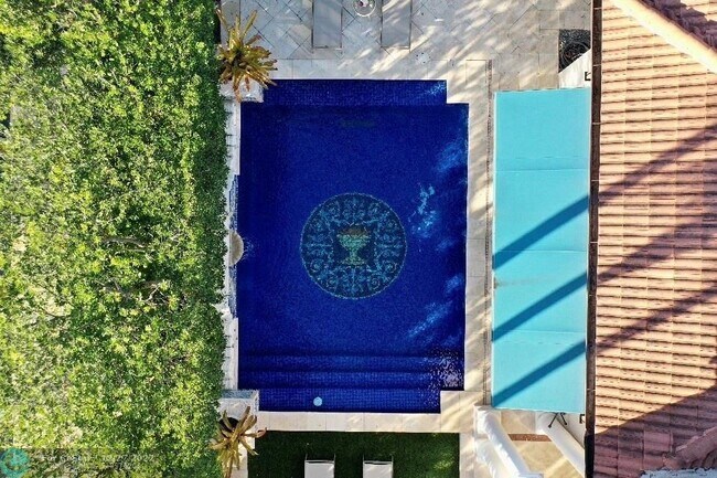 Foto del edificio - 9 Fiesta Way