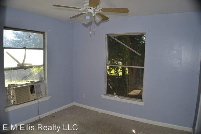 Building Photo - 5 br, 2 bath House - 367 Rosebud Lane