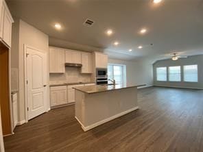 Foto del edificio - 655 Windbrook Dr