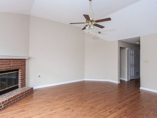 Building Photo - 1030 Jessica Lauren Dr