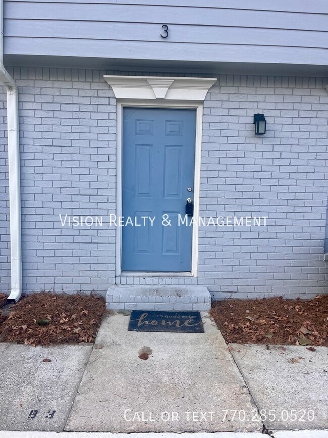 Building Photo - Hidden Creek