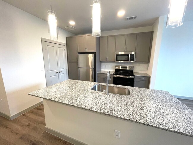 Building Photo - 1111 Gallagher Dr