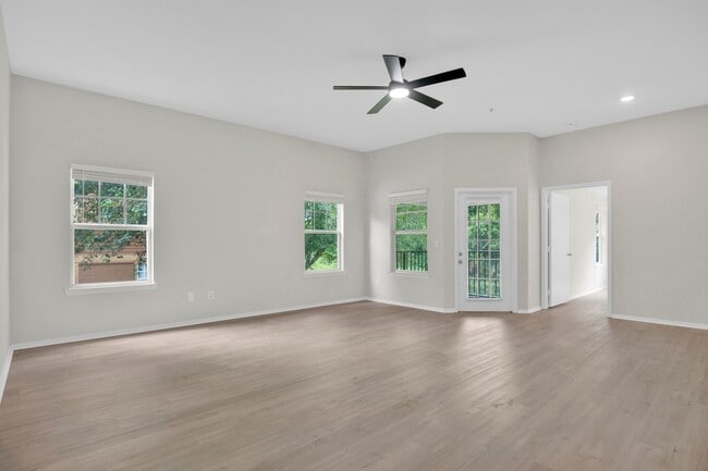 Building Photo - 421 Summit Ridge Pl