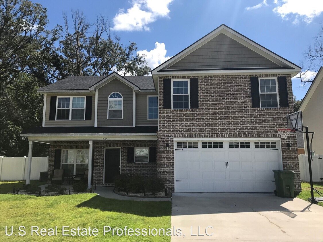 4 br, 2.5 bath House - 905 Jena Court - 9... - 4 br, 2.5 bath House - 905 Jena Court  - 9...