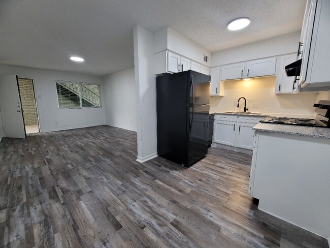 Foto del edificio - 1215 N Cooper St
