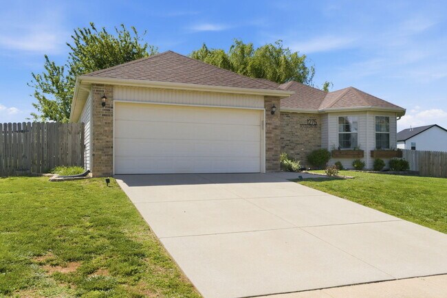 Building Photo - 1275 S Jaylin Ave