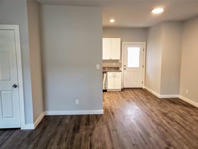 Foto del edificio - 14922 Running Deer Trail