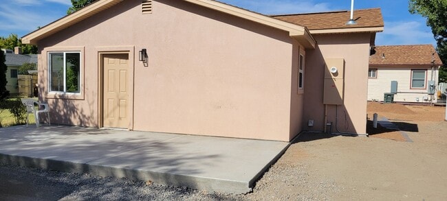 Foto del edificio - New Construction Walking Distance to CMU