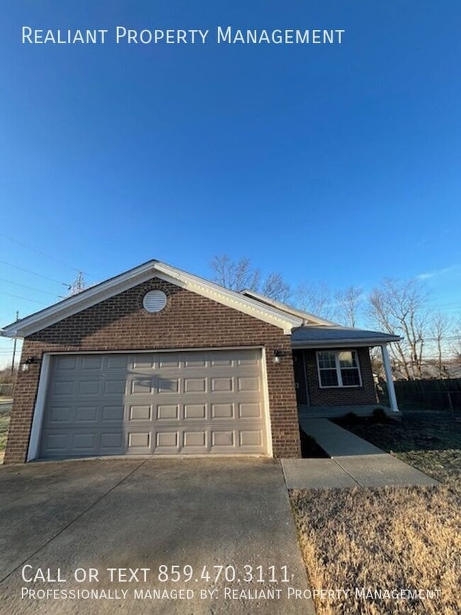 Photo - 808 Pinoak Dr House