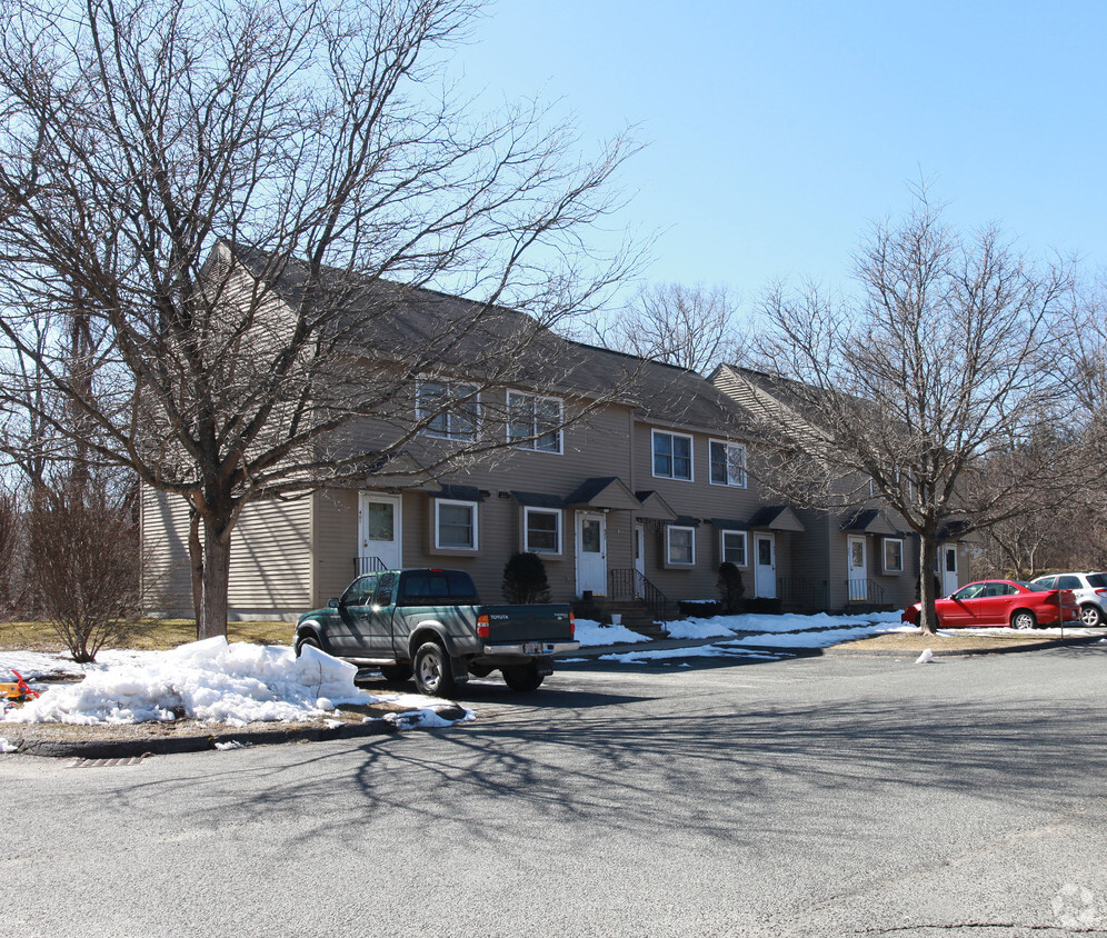 Building Photo - Spring Meadow Apartments