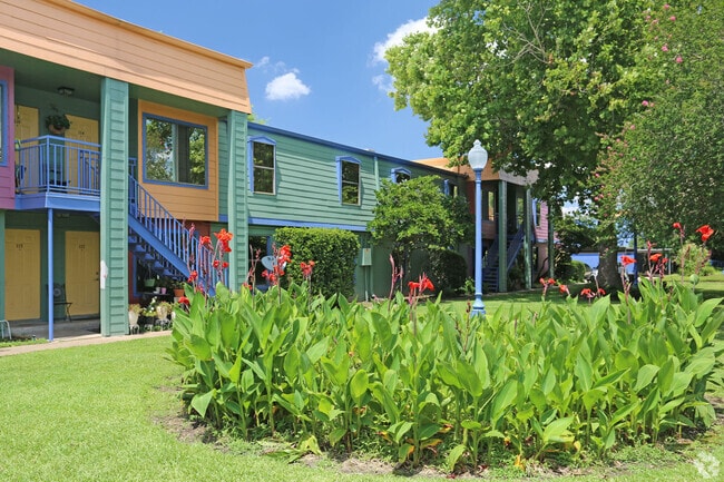 Building Photo - Walden of Westchase