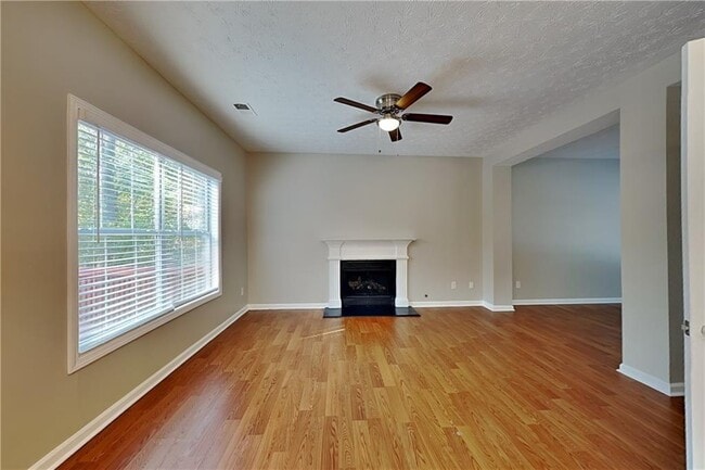 Foto del edificio - 2020 Hunters Trail Dr