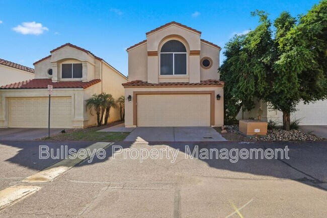 Photo - 2333 E Gelding Dr House