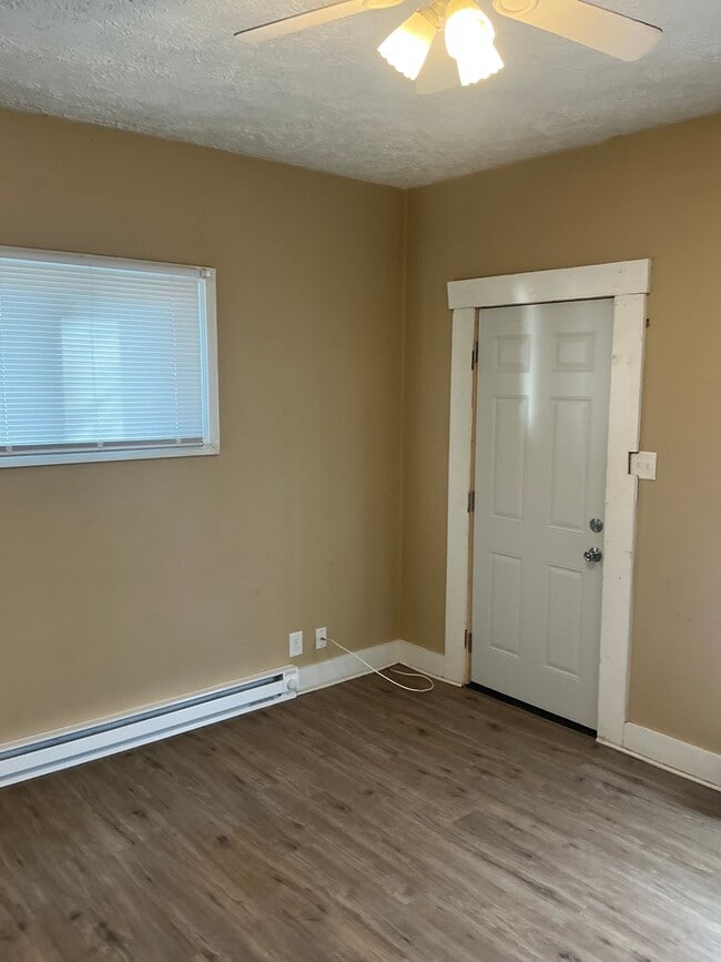 Building Photo - 1524 N E St