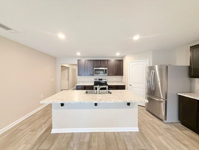 Building Photo - 6401 Churchill Cir