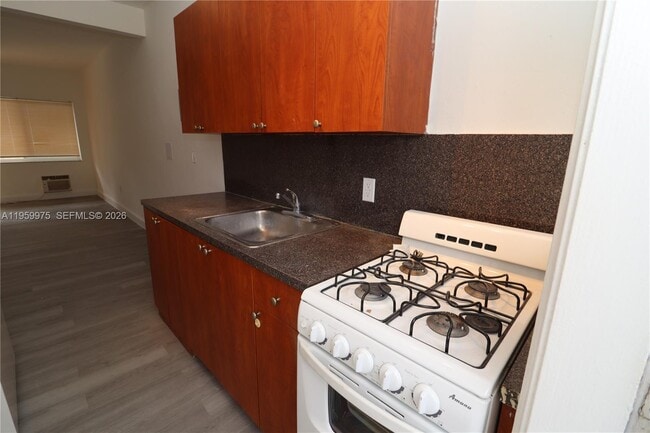 Building Photo - 835 83rd St