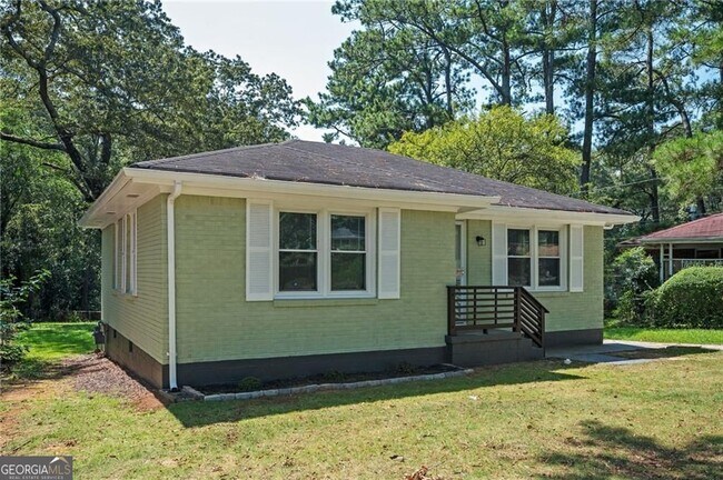 Foto del edificio - 2823 McAfee Rd