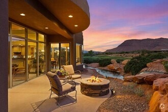Building Photo - 2410 W Entrada Trail
