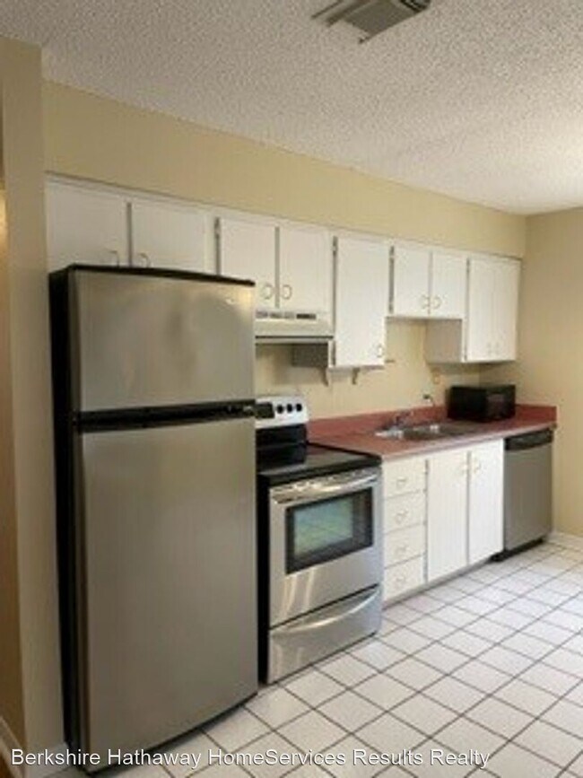 Building Photo - 2 br, 1 bath House - 700 Michigan Ct #4