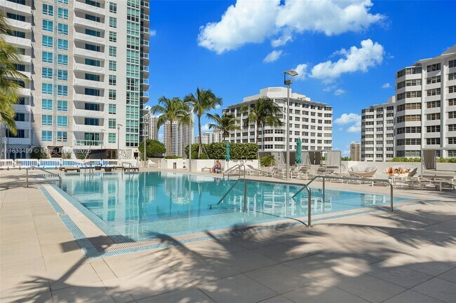Building Photo - 951 Brickell Ave