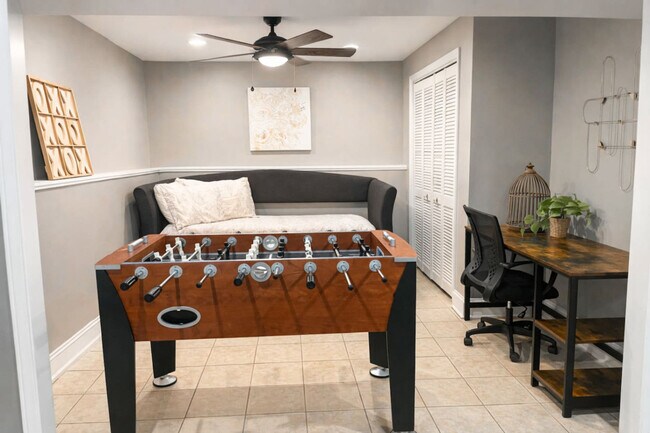 Foto del edificio - 11501-11505 5 Cedars Rd