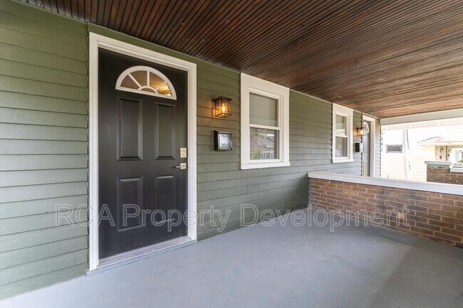 Foto del edificio - 1601 Villa Ave