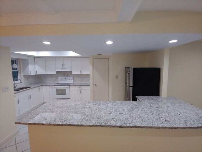 Building Photo - 4027 Audubon Dr