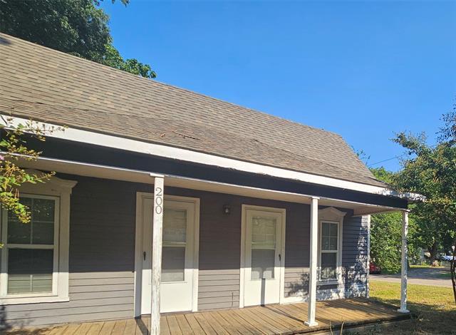 Building Photo - 200 Trollinger St