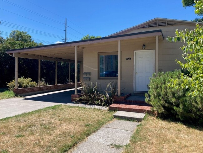 Building Photo - 729 S 14th Ave