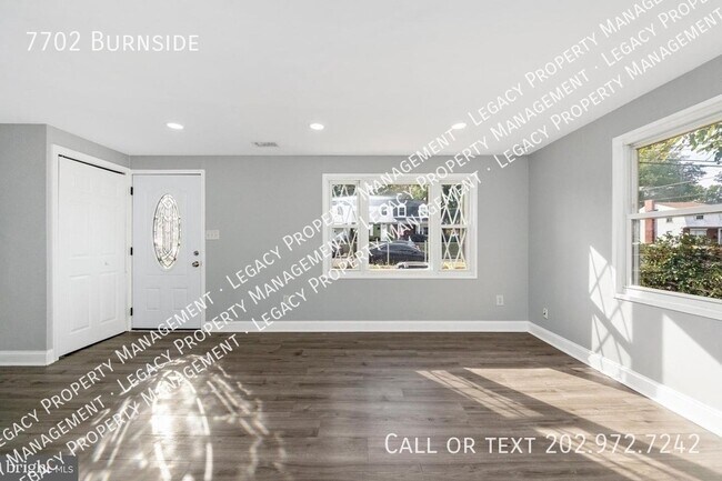 Foto del edificio - 7702 Burnside-