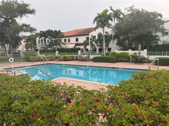 Foto del edificio - 4425 Hidden Harbour Terrace