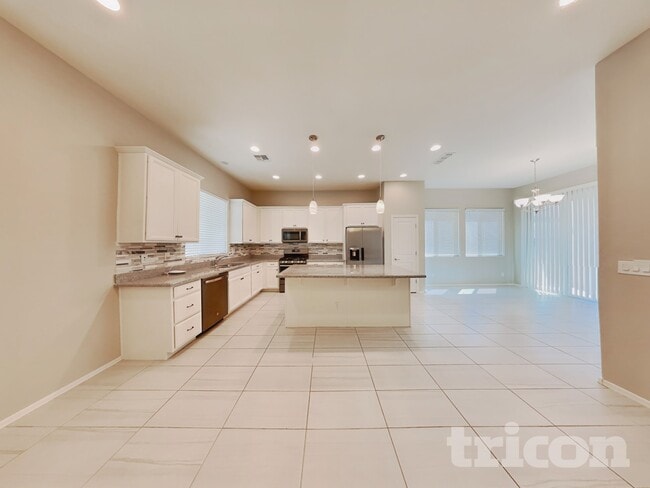 Foto del edificio - 14989 W Wilshire Dr