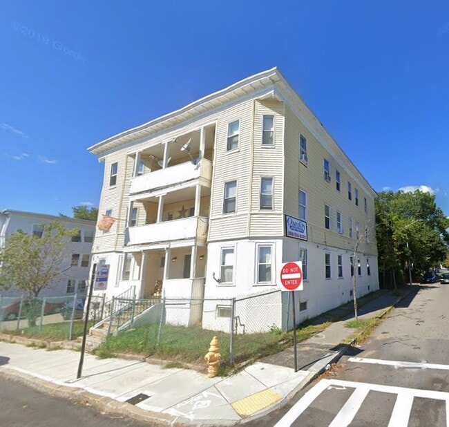 Building Photo - 257 Chandler St
