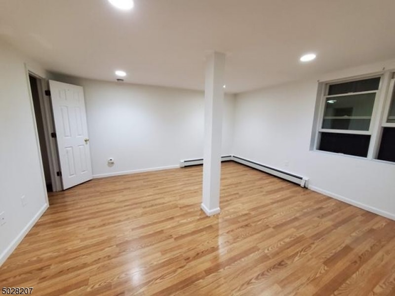 Building Photo - 49 Ideal St