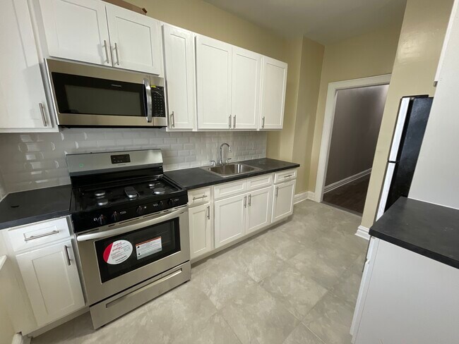 Foto del edificio - 115 Fairview Ave