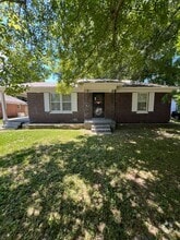 Building Photo - 1717 Willow Wood Ave