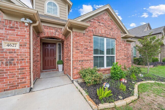 Building Photo - 4627 Valley Rill Rd