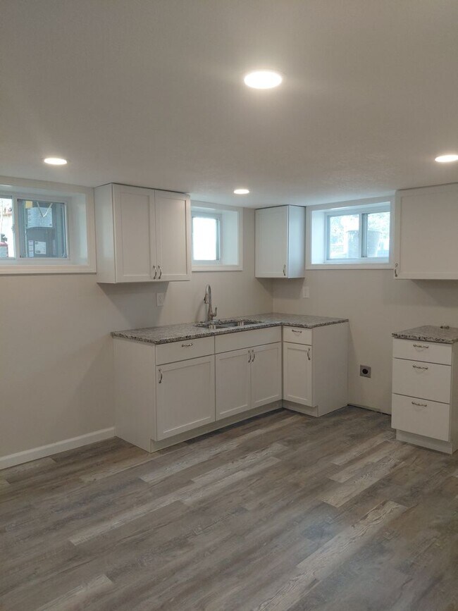 Building Photo - 1000 Yuma St