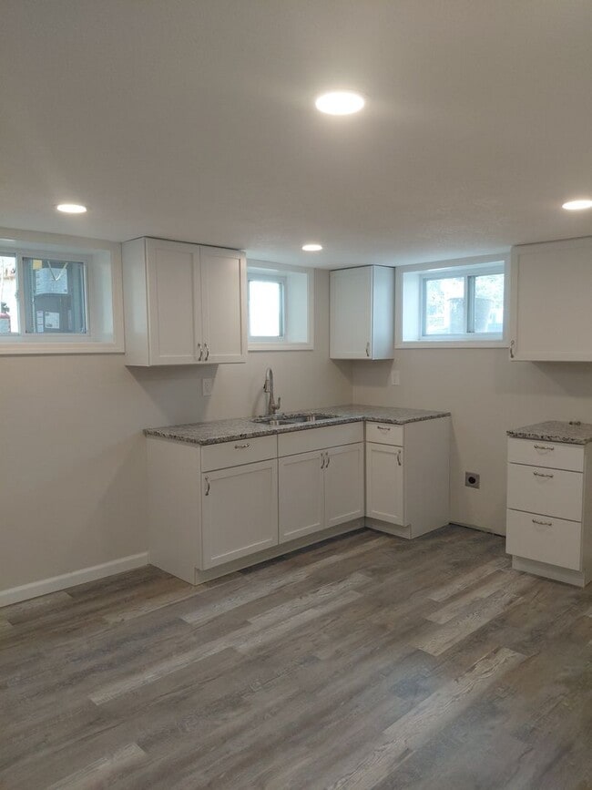 Building Photo - 1000 Yuma St