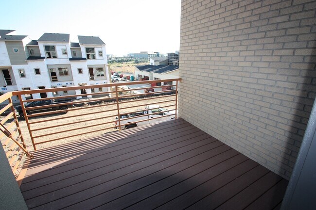 Building Photo - 10120 Belvedere Lp